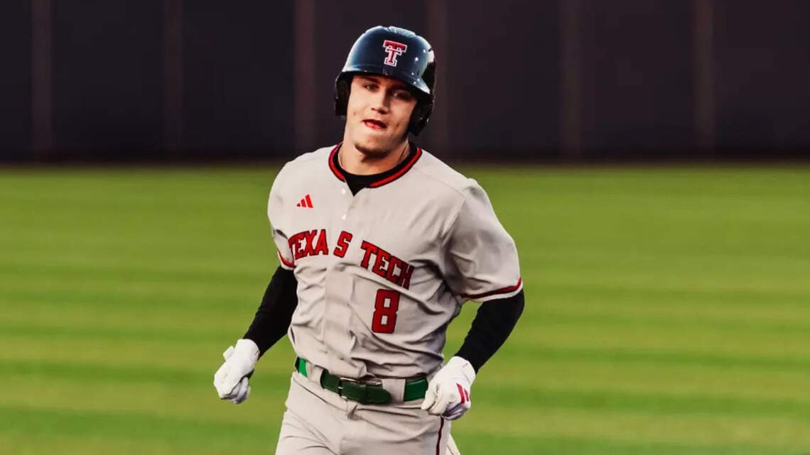 Top transfer from Big 12, two-way player commits to South Carolina baseball