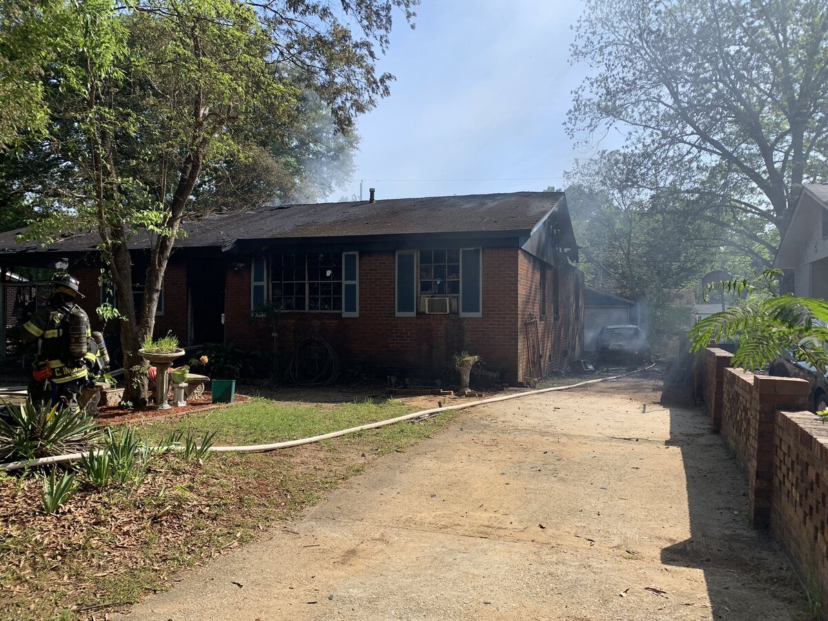 The Columbia Fire Department battled a blaze at a Corbett Street home.