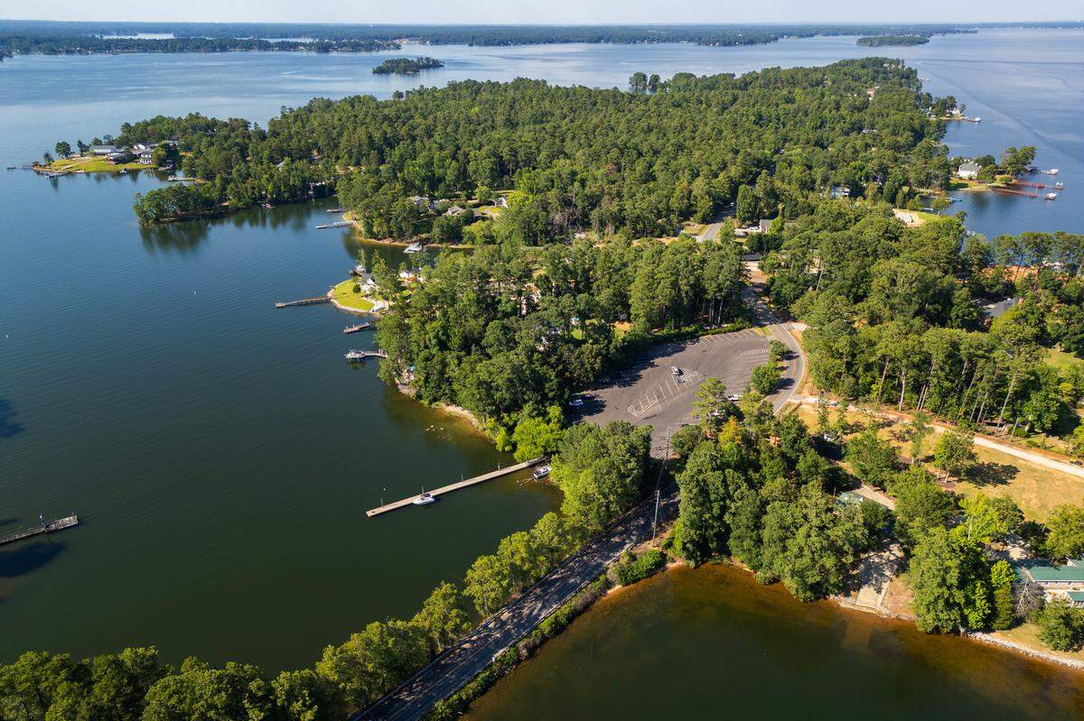 The South Carolina lake ranks as the nation’s best place for water sports.