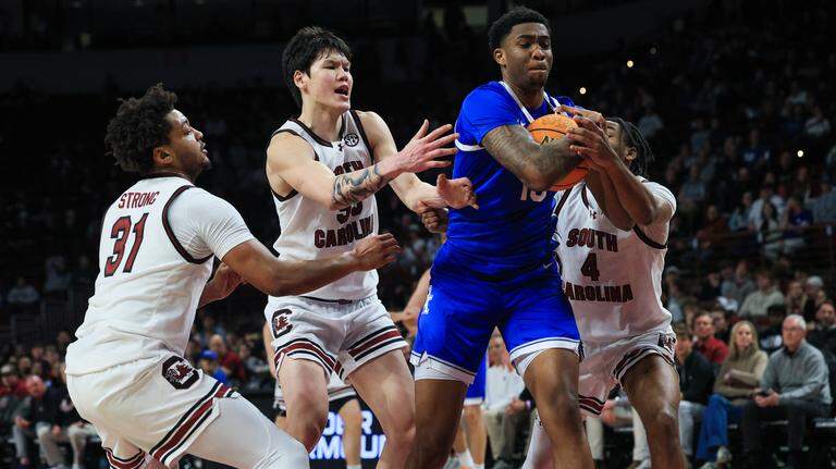 Photos: South Carolina men’s basketball plays Kentucky