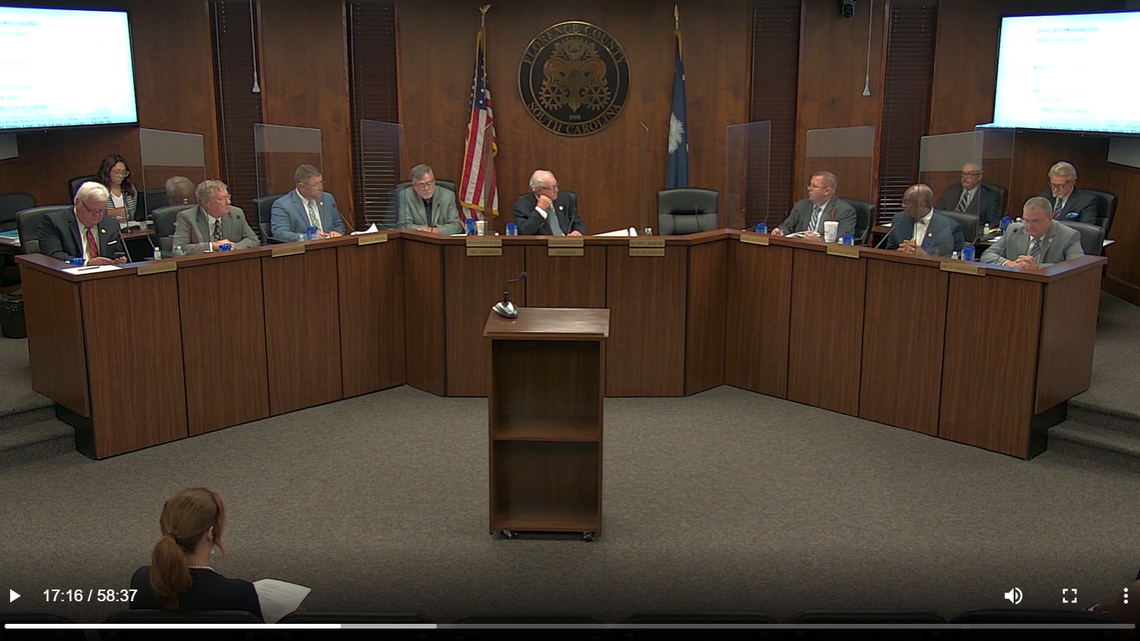 The decision to display the monument at a museum passed 5-4.