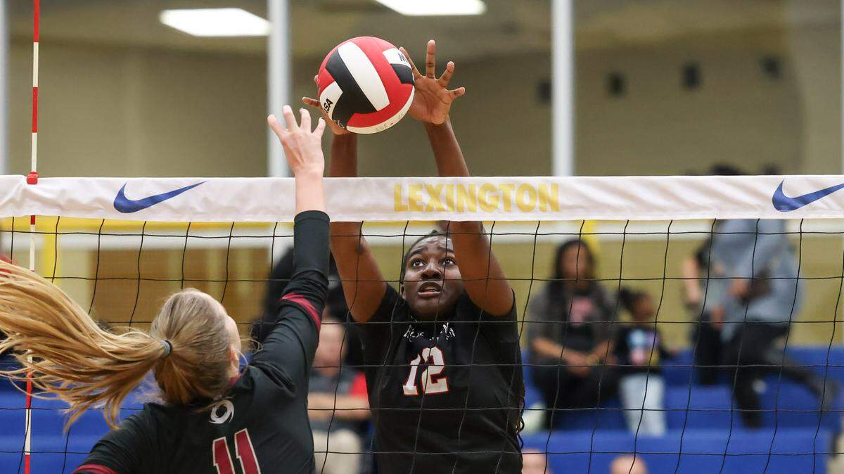 Lauren Rivers (12) of Cardinal Newman 