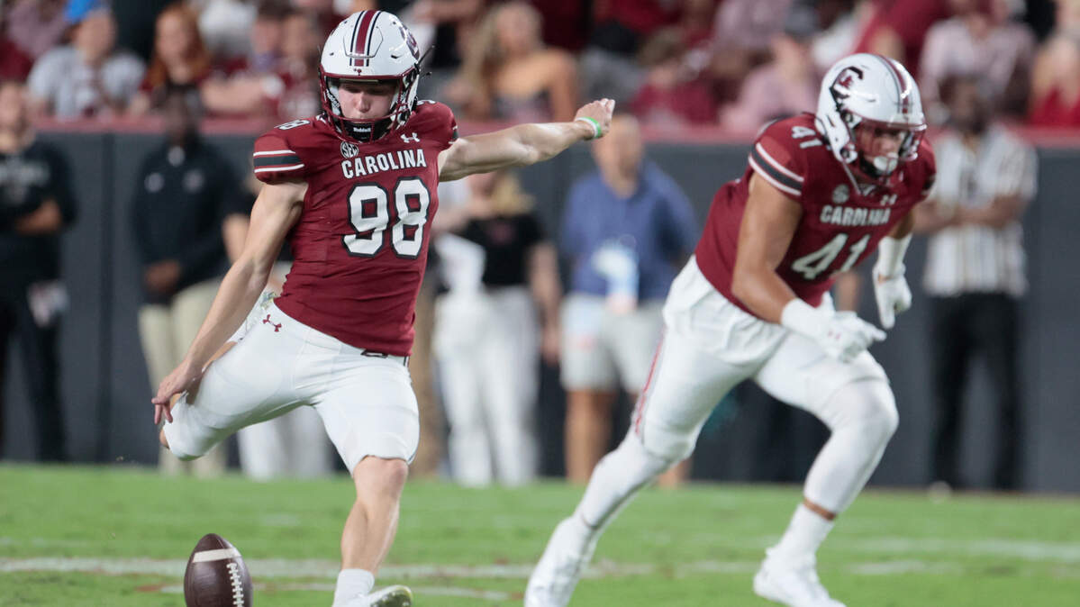 South Carolina place kicker Mitch Jeter (98) kicks off against Mississippi State on Saturday, September 23, 2023.