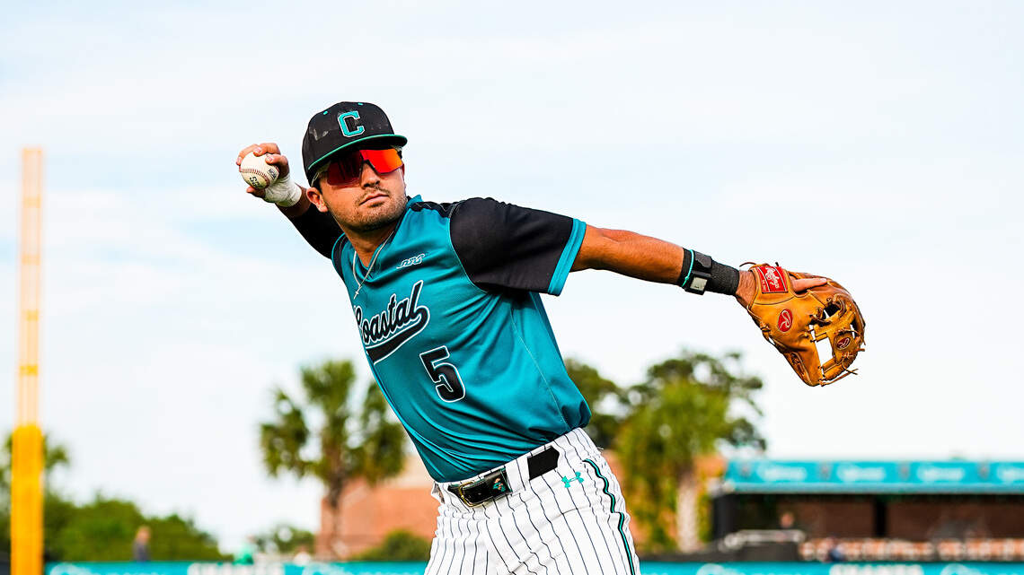 Coastal’s Walker Mitchell making ‘full-circle’ transfer to Gamecock baseball
