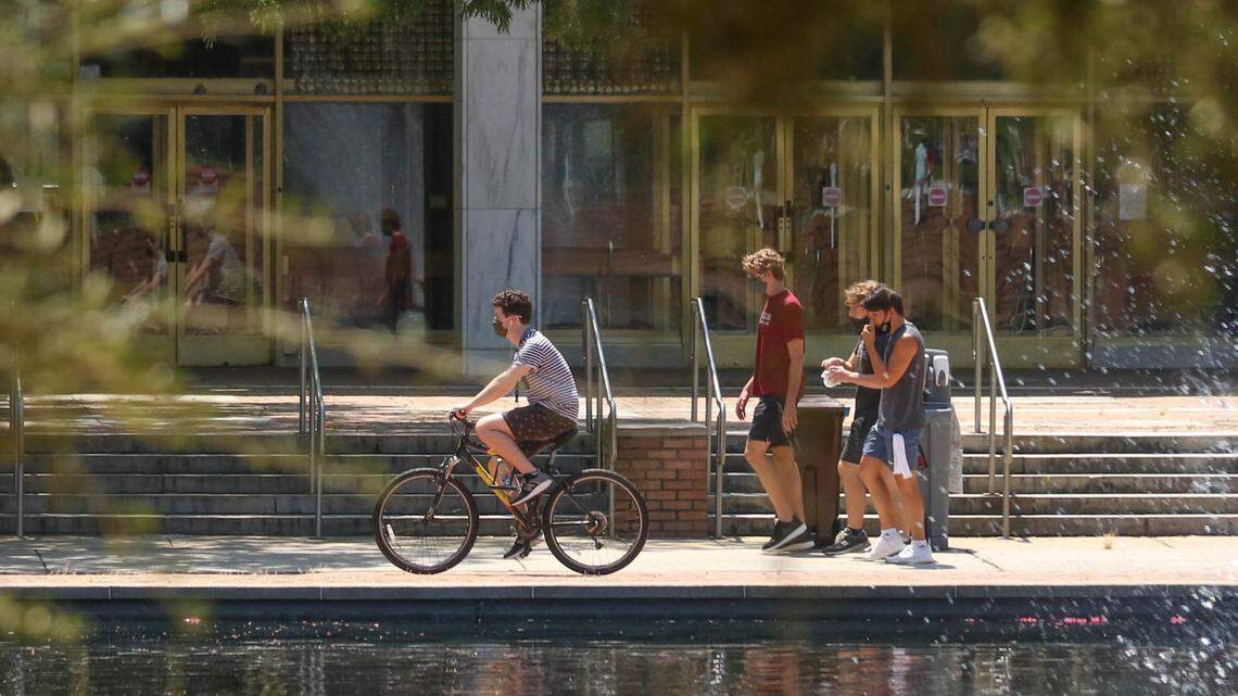 SC senator says state’s top lawyer is hurting public health on USC mask mandate letter