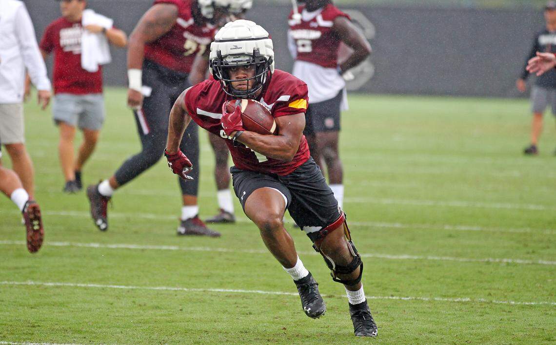 South Carolina football running back MarShawn Lloyd