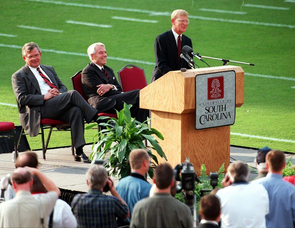 Dec. 4, 1998: Lou Holtz is officially introduced as the new head coach of the USC Gamecocks in an afternoon press conference at Williams-Brice Stadium.