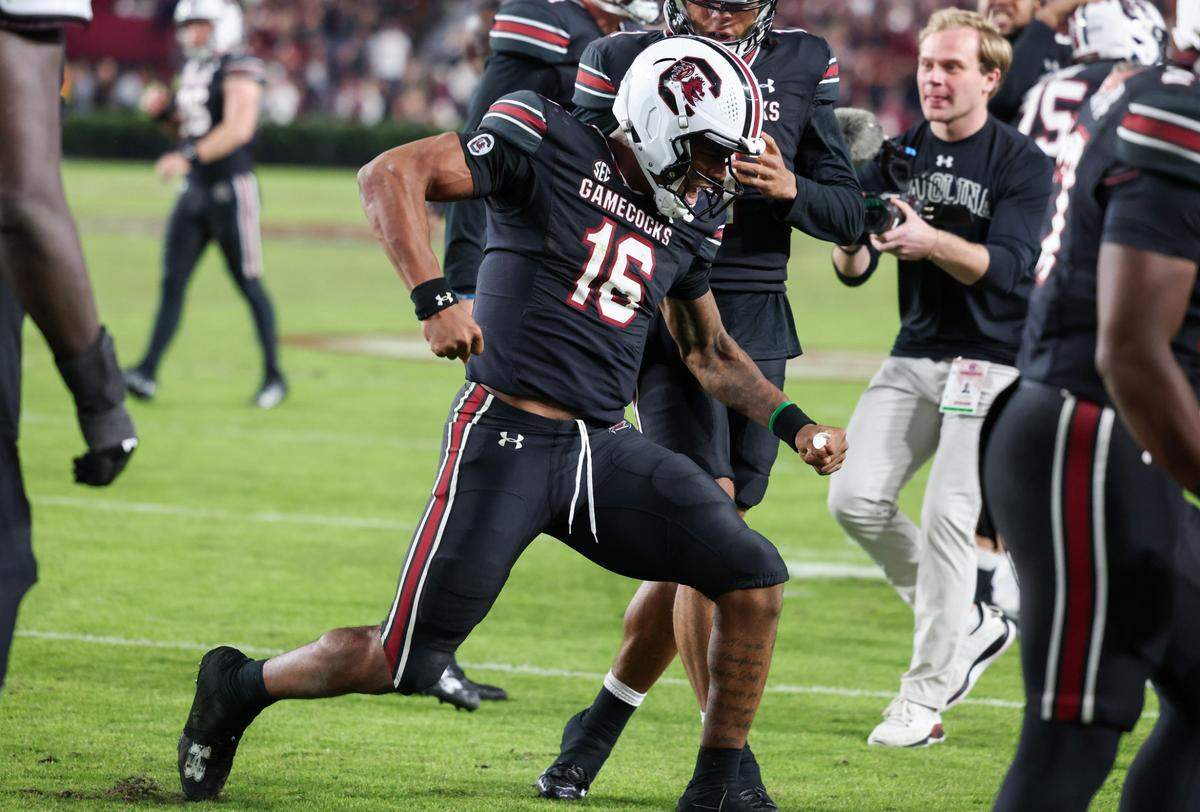 South Carolina quarterback LaNorris Sellers (16) celebrates after scoring a touchdown in the final minute of the Gamecocks’ game against Missouri at Williams-Brice Stadium in Columbia on Saturday, November 16, 2024.