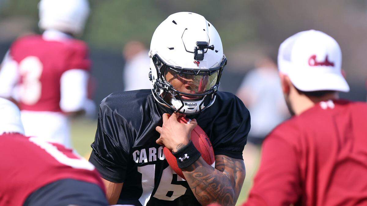 South Carolina's LaNorris Sellers during a 2026 spring football practice.