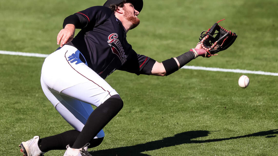 Late-inning miscues bury South Carolina baseball in rubber game loss at Vanderbilt