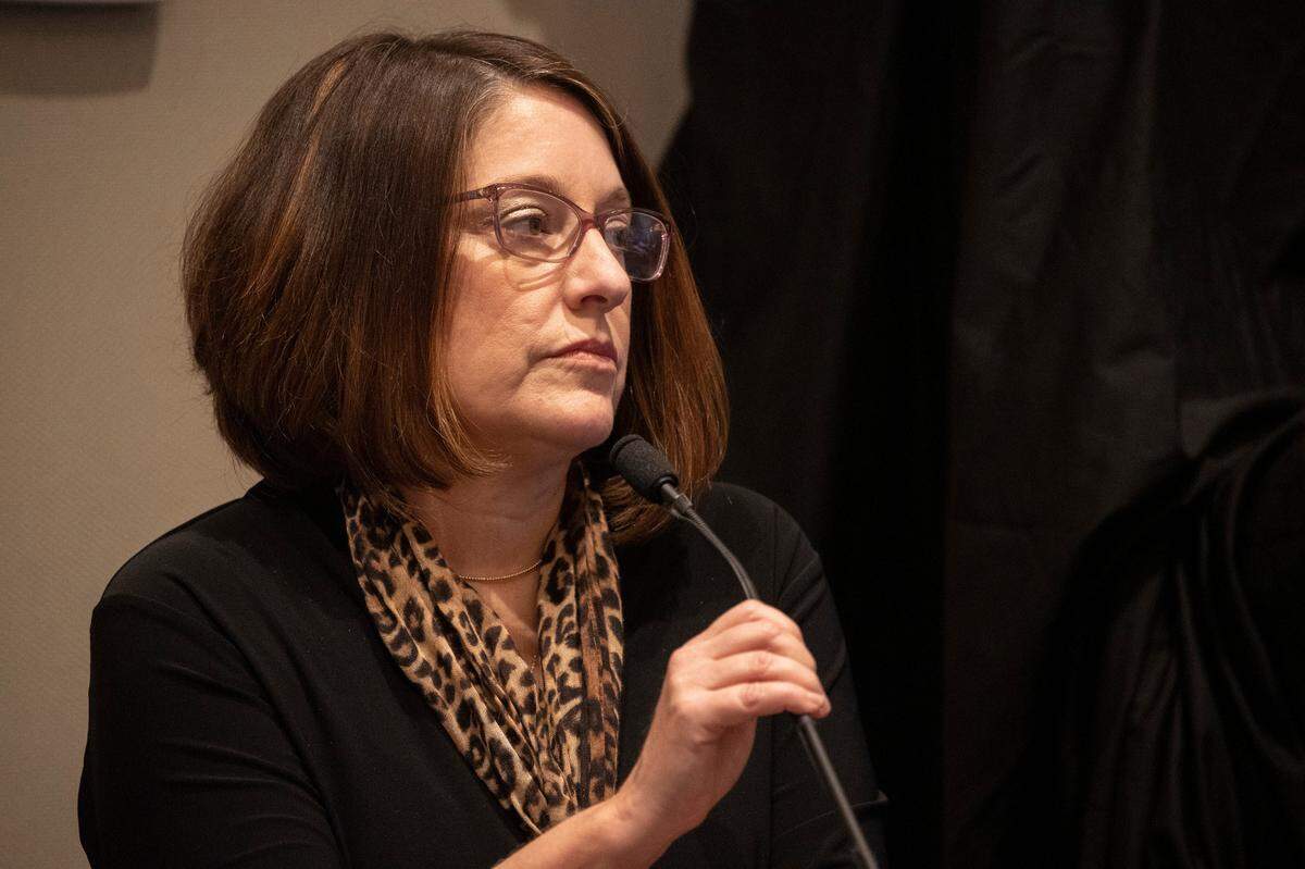 Jeanne Seckinger, former chief financial officer of Peters Murdaugh Parker Eltzroth and Detrick gives her testimony in the double murder trial of Alex Murdaugh at the Colleton County Courthouse in Walterboro, Thursday, Feb. 2, 2023. Andrew J. Whitaker/The Post and Courier/Pool