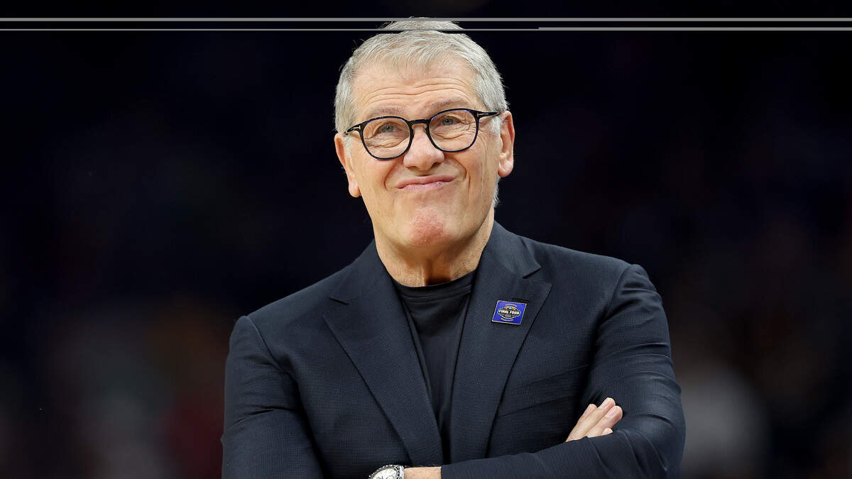 Head coach Geno Auriemma of the UConn Huskies reacts during the April 3 game against the South Carolina Gamecocks in the Final Four.