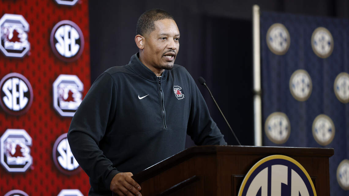 Lamont Paris not feeling the heat going into pivotal season for Gamecock hoops