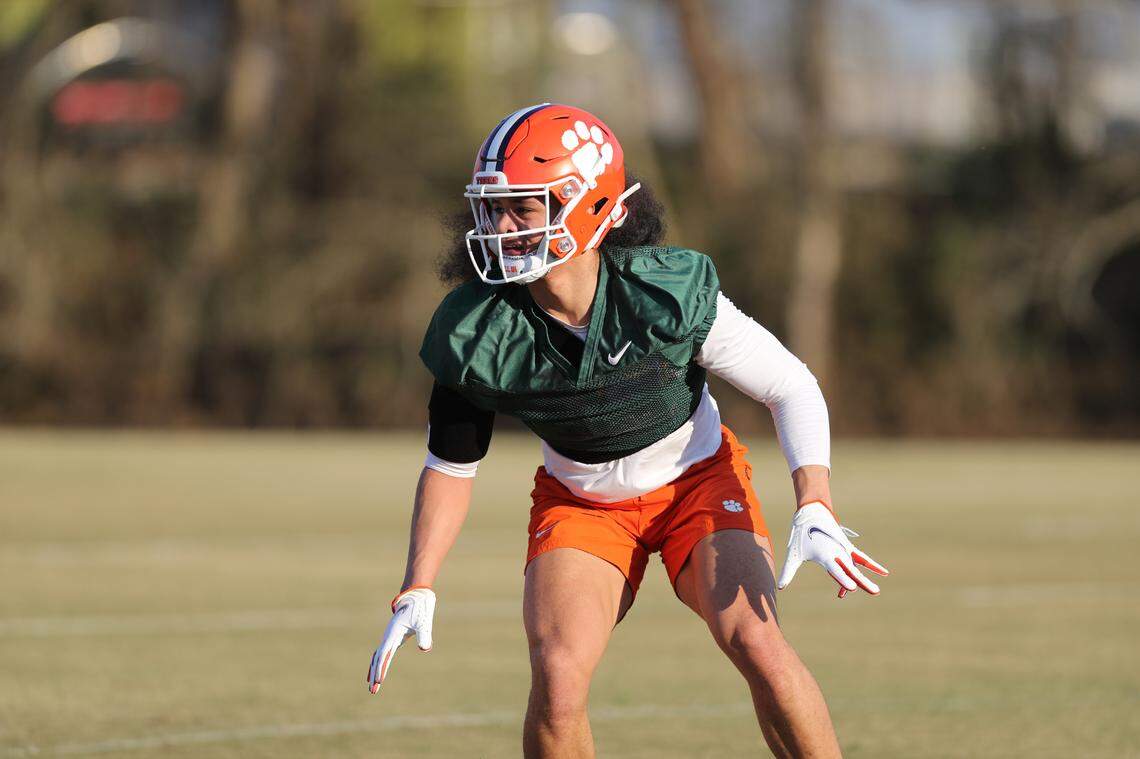 Clemson football’s Lannden Zanders at spring practice March 2, 2022.