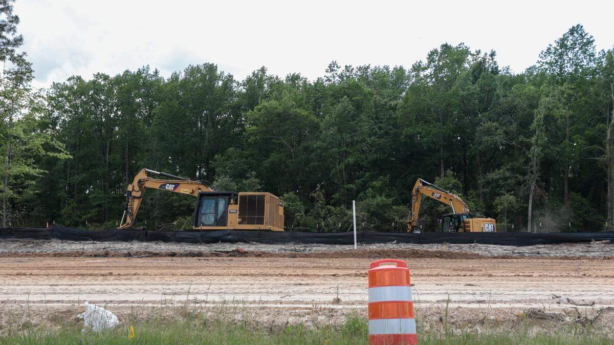 Scout Motors is building an electronic vehicle manufacturing plant in Blythewood. Runoff from the construction site has polluted nearby Beasley Creek. 