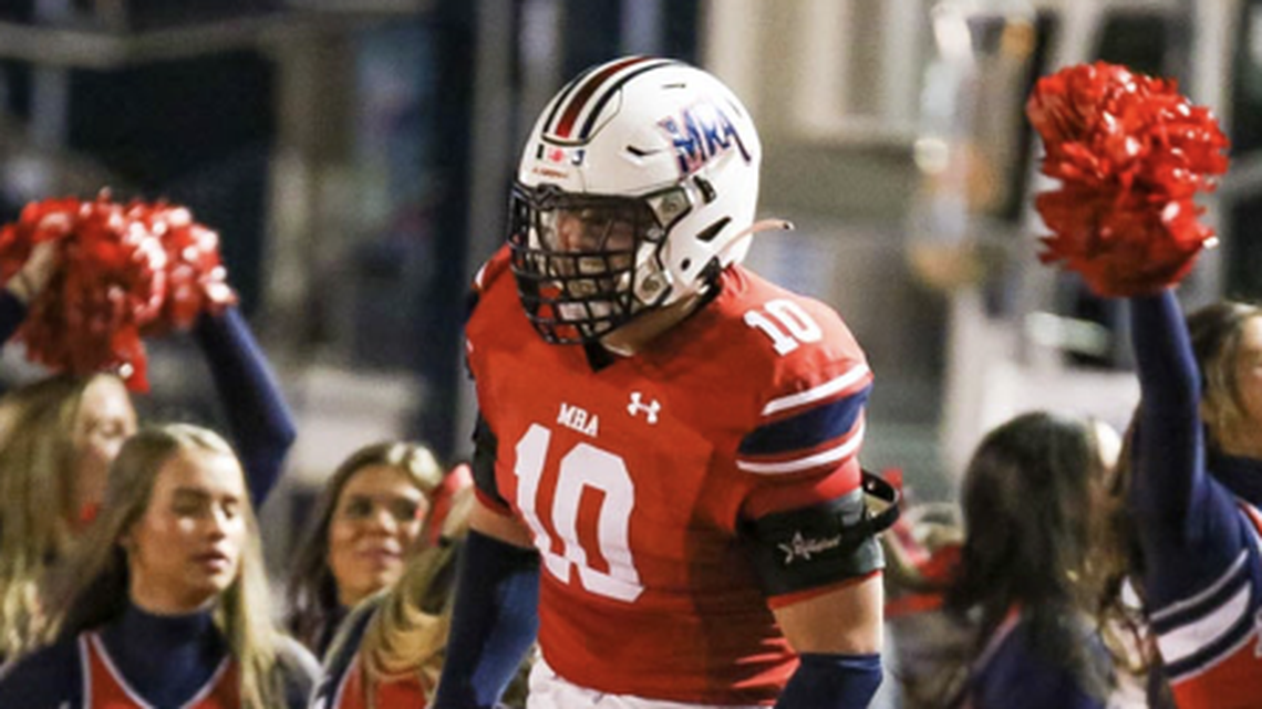 Four-star Mississippi linebacker Stone Blanton committed to South Carolina on Monday. Blanton was previously committed to Mississippi State for baseball.