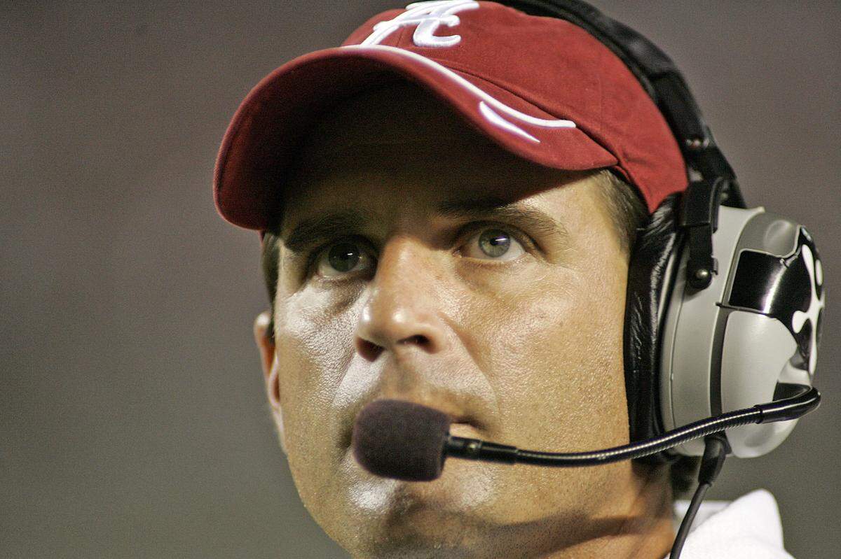 Mike Shula, shown in 2006 as the Alabama head coach