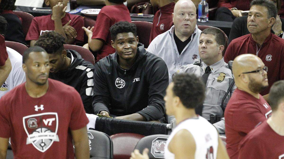 High school basketball recruit DJ Burns
