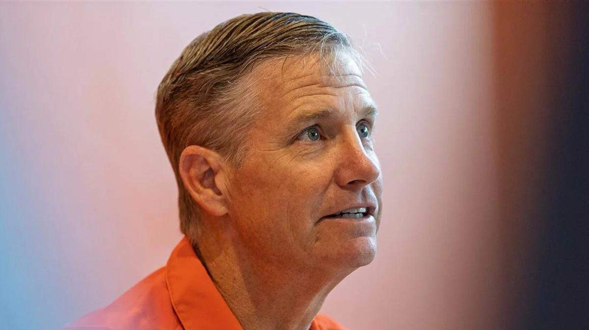 Clemson safeties coach Mickey Conn