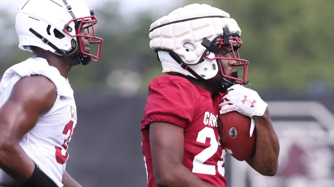 Scrimmage report: South Carolina’s competition at running back is heating up