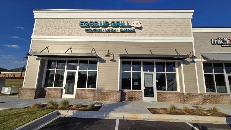 Busy spot near Columbia to get a new Eggs Up Grill. Here’s the opening date