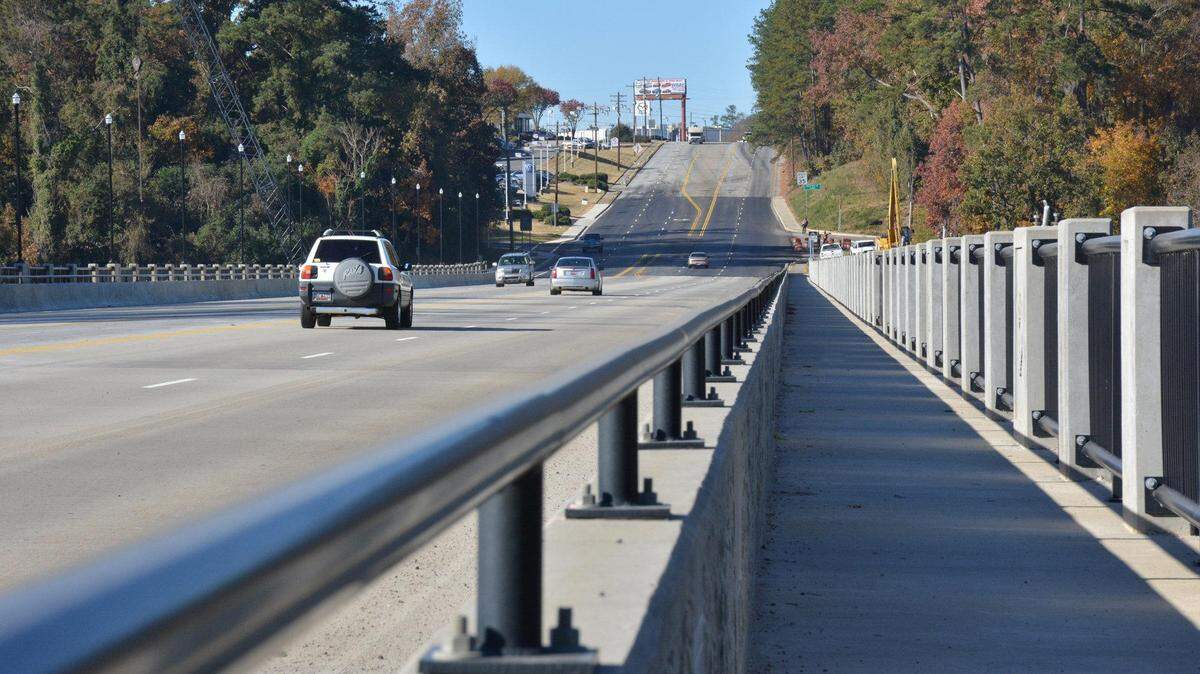 The bridge where Colmbia police and fire responded to the discovery of a body.