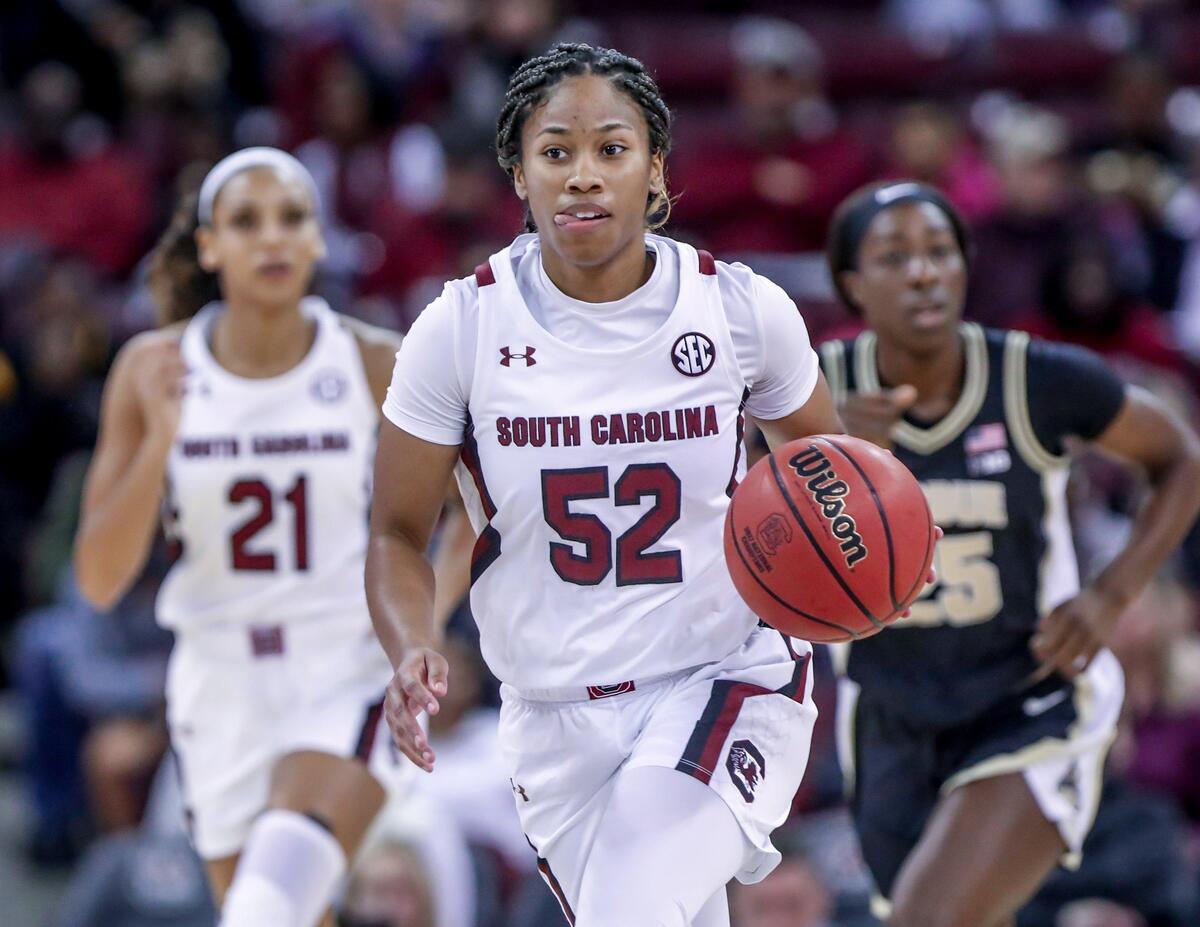 South Carolina’s Tyasha Harris (52).