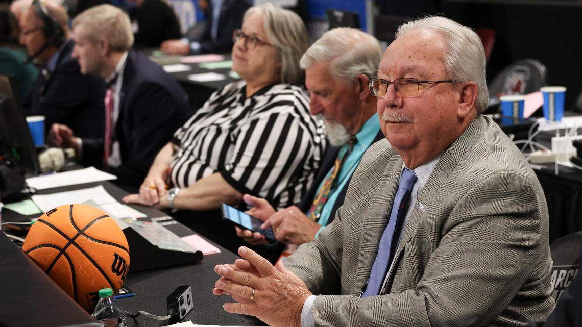 Colonial Life Arena’s timekeeper for nearly 50 years keeps watch on a Gamecock dynasty