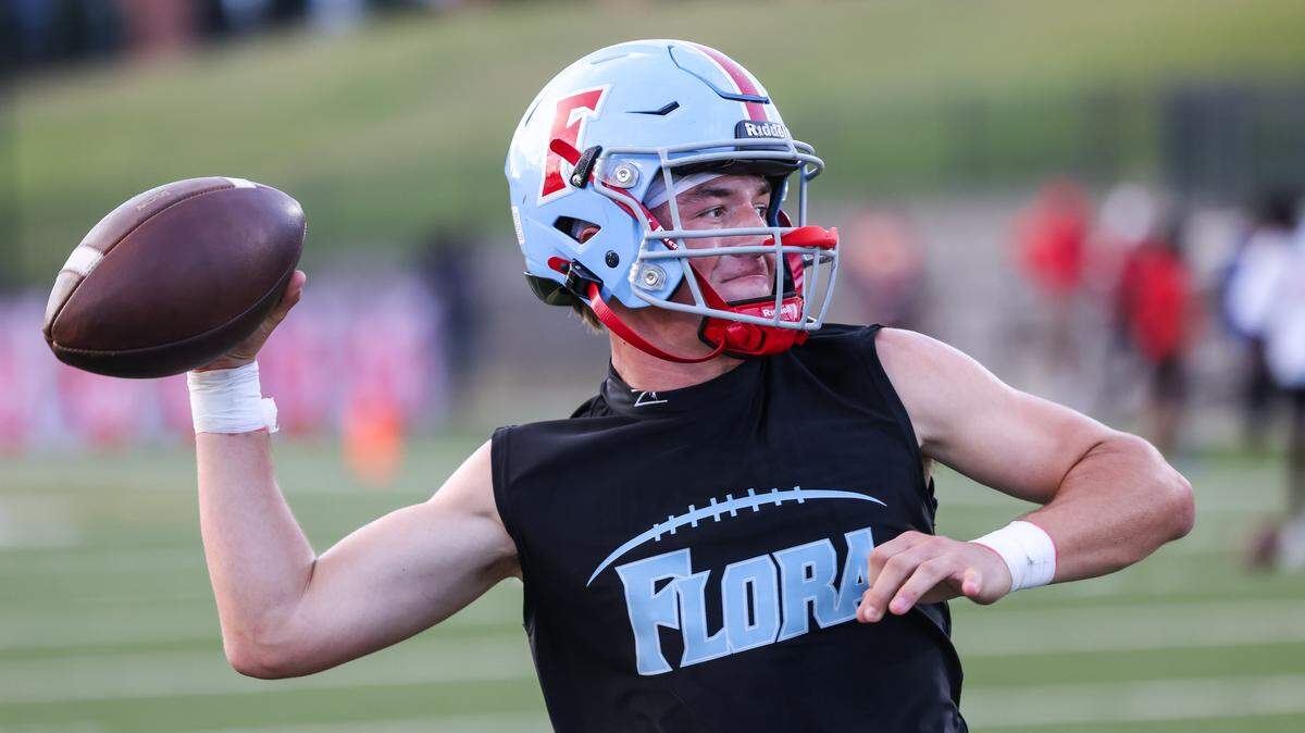 Roper Wentzky (5) of AC Flora