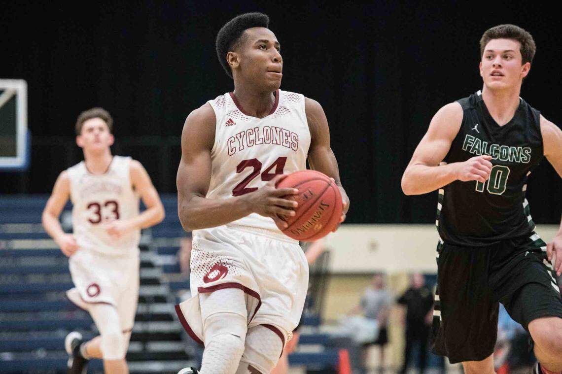 Porter-Gaud’s Aaron Nesmith drives to the hoop against Ben Lippen’s Will Cureton on Wednesday, Feb. 21, 2018, in Sumter, S.C.