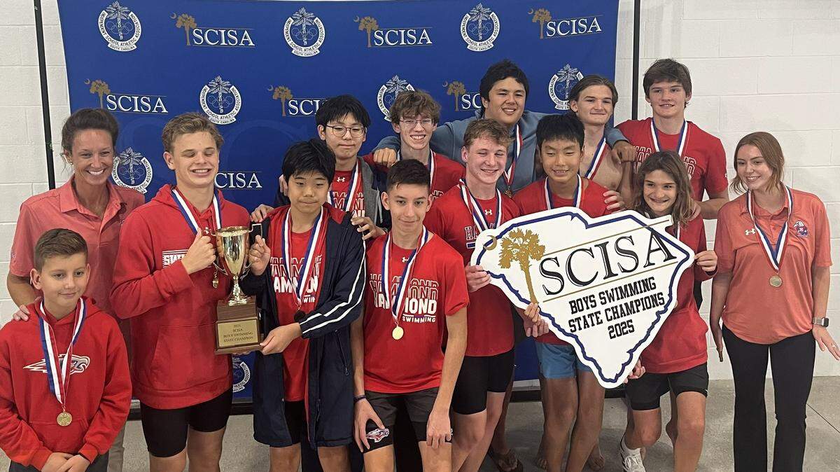 Hammond boys won its first SCISA swiming championship on Oct. 11, 2025.