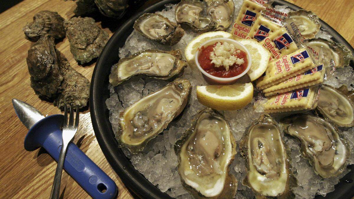 A New England style raw bar will be opening in the Myrtle Beach area, serving oysters and other favorites.