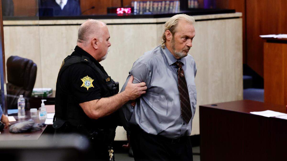 SC judge sends Murdaugh’s alleged accomplice Curtis Smith to jail for breaking bond