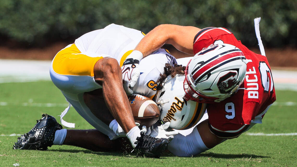 Scorching start to 2026: Gamecocks roll up big day, beat Kent State in record heat