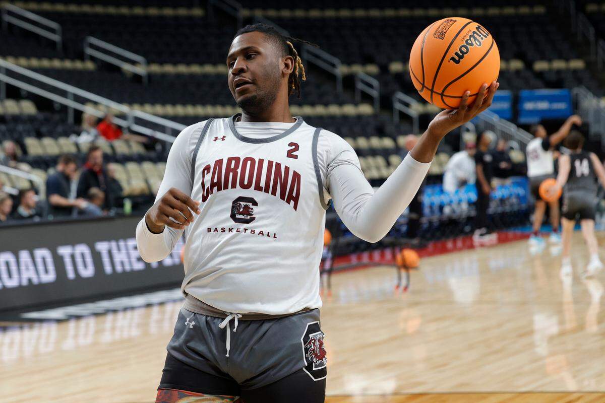 South Carolina forward B.J. Mack (2) prepares to play the Oregon Ducks at the PPG Paints Arena on Wednesday, March 20, 2024.
