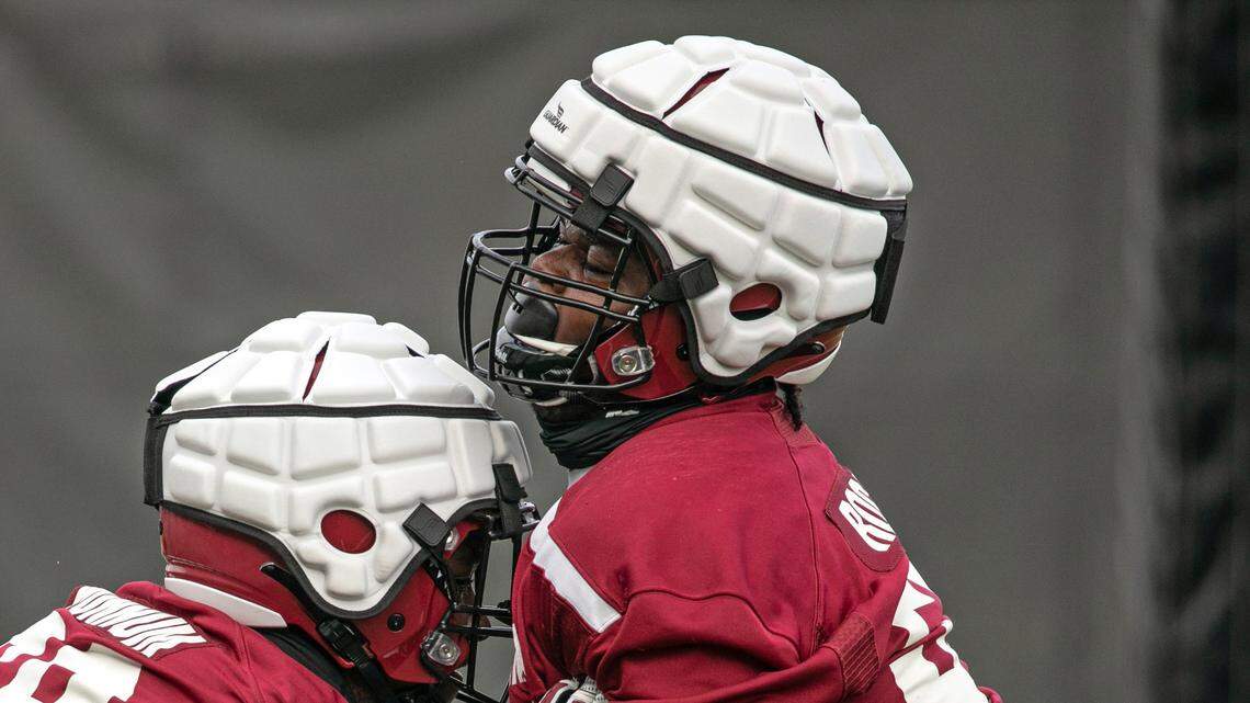 South Carolina’s Will Rogers, right