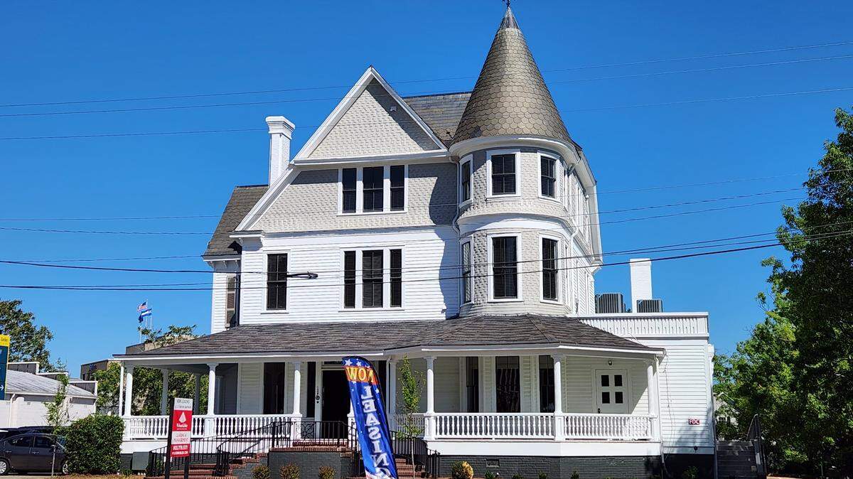 Knowledge Perk coffee shop said on social media it will open a Columbia location on April 17 at 1527 Gervais St. That’s in the W.B. Smith Whaley House, which for years served as the Dunbar Funeral Home.