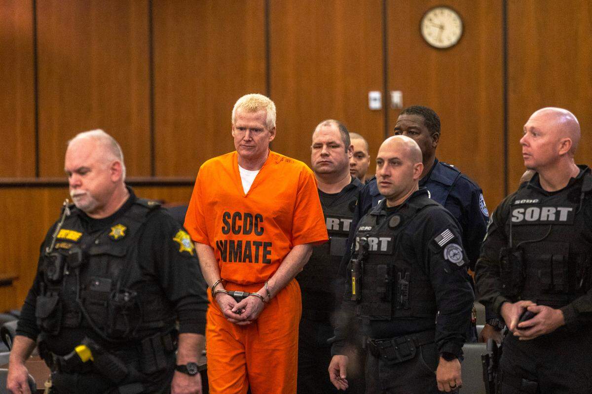 Alex Murdaugh is brought out during the Alex Murdaugh jury-tampering hearing at the Richland County Judicial Center on Monday, January 29, 2024 in Columbia, South Carolina. The hearing allegations against Colleton County Clerk of Court Rebecca “Becky” Hill ruled by former S.C. Chief Justice Jean Toal. 