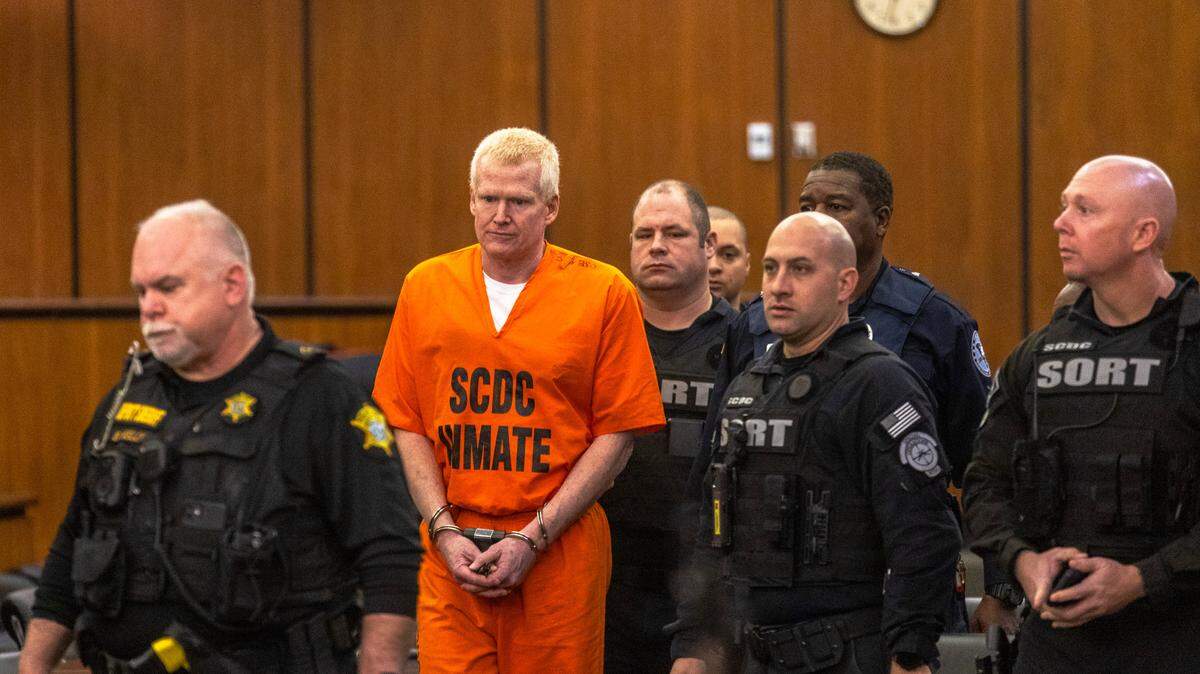 Alex Murdaugh is brought out during z hearing at the Richland County courthouse on Monday, Jan. 29, 2024 in Columbia, South Carolina.