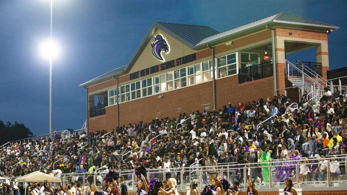 Ridge View High School plays Blythewood High School on Friday, August 19, 2022.