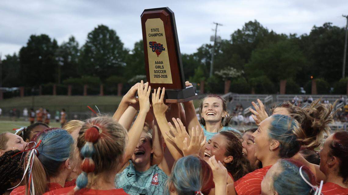 Falcons soar! AC Flora outlasts Bishop England to win 4A girls soccer title