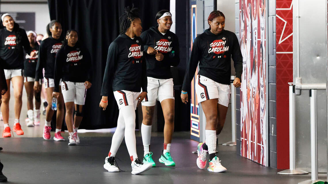 Caitlin Clark, Iowa upset No. 1 South Carolina basketball in NCAA Tournament Final Four