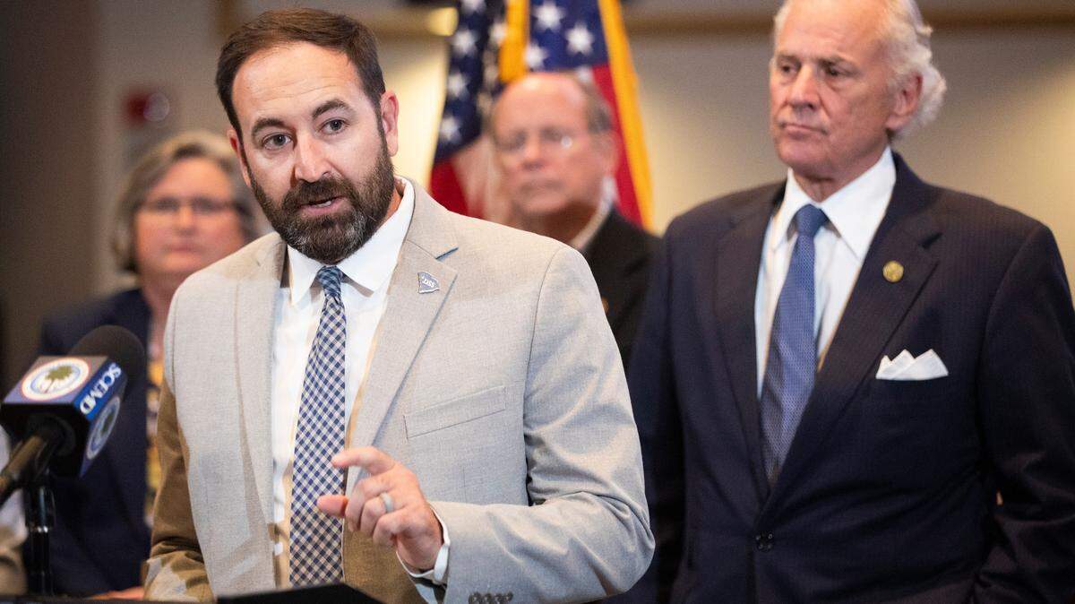 South Carolina Department of Social Services Director Mike Leach is resigning in January after more than 5 years in the job, Gov. Henry McMaster announced.