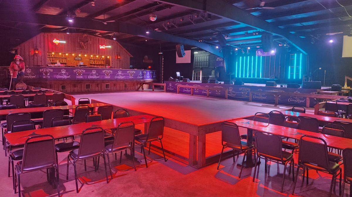 The Skyline Club at 100 Lee St. in West Columbia is under contract.