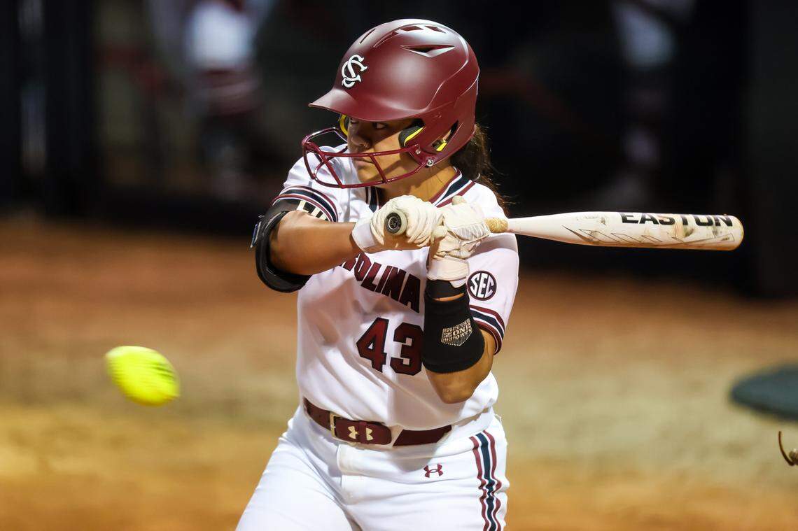 South Carolina Quincee Lilio (43) had a big game-tying hit in the seventh inning Thursday against Virginia.