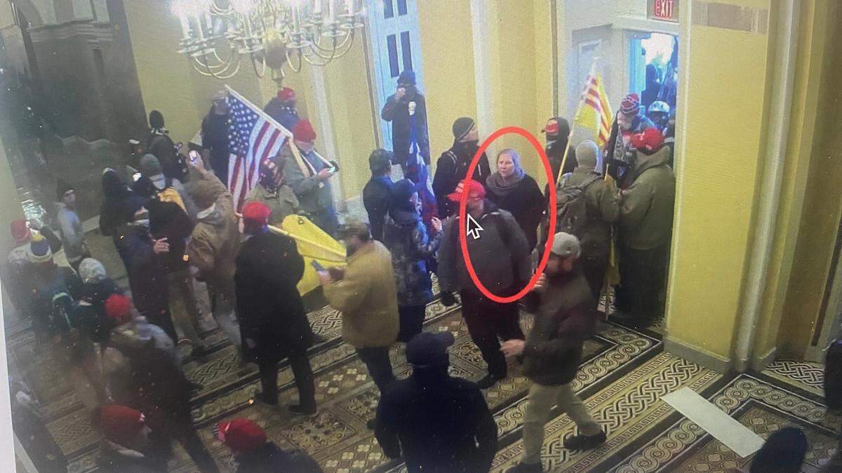 Christina Praser-Fair (circled in red) of Fairfield County enters the U.S. Capitol at 2:22 pm on Jan. 6, 2021.