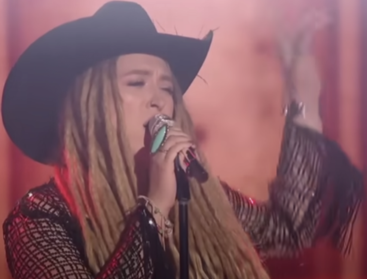 Before American Idol, Mariah Faith was a hairdresser in Conway, SC.