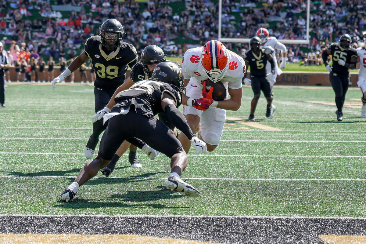 Clemson Tigers tight end Jake Briningstool (9) makes a catch in the red zone against the Wake Forest Demon Deacons during the first half at Allegacy Federal Credit Union Stadium.