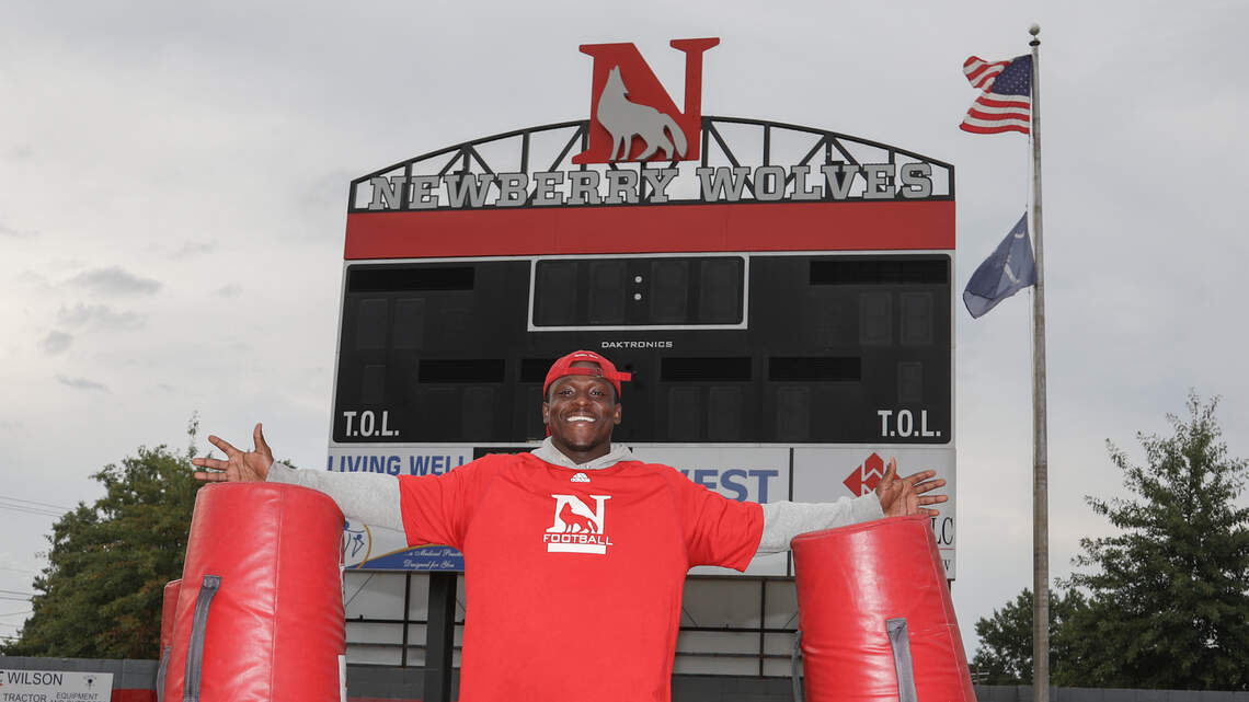 After his USC dream died, Joe Blue lost a love for football. Now he’s thriving again