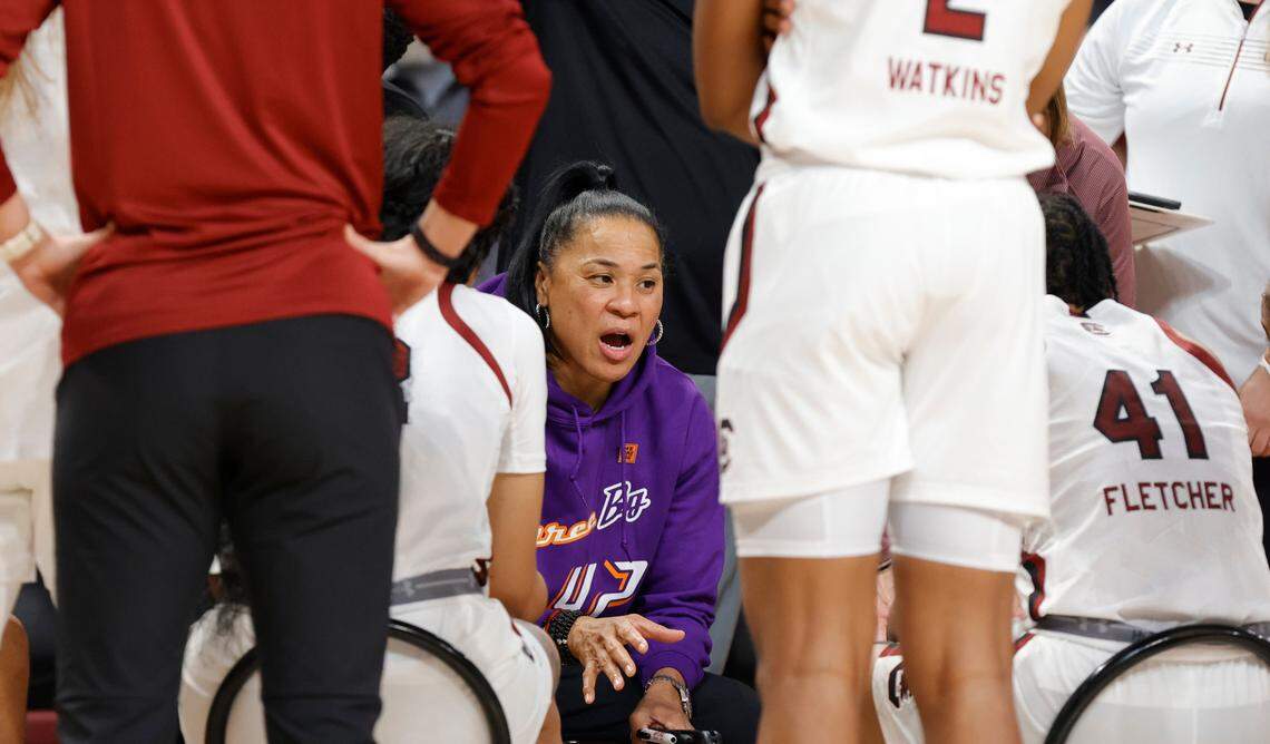 University of South Carolina head coach Dawn Staley talks to her team during the second half of action against Memphis in the Colonial Life Arena on Dec. 3, 2022. The Gamecocks won, 79-54.